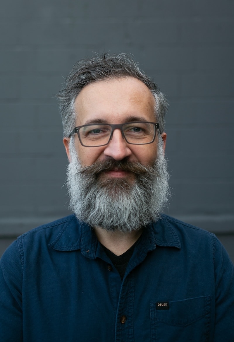 Portrait of Bob Bobberson